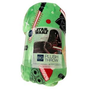 Kohls The Big One Oversized Star Wars Christmas Characters Plush Throw Blanket